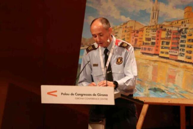 pla-obert-del-cap-de-la-unitat-central-de-delictes-informatics-dels-mossos-desquadra-albert-alvzarez-61852492570e4